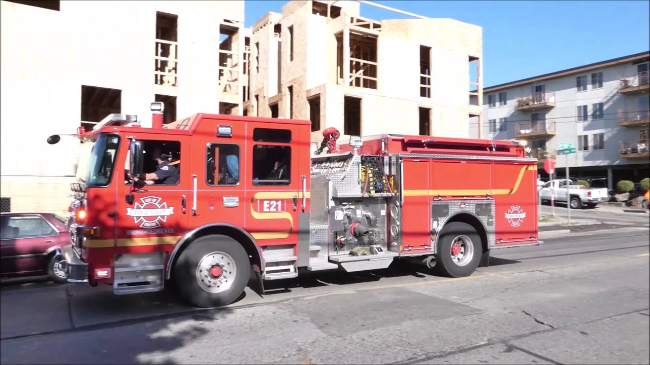 Seattle Fire Engines 21 and 35 responding + AMR Seattle Fire Department ...