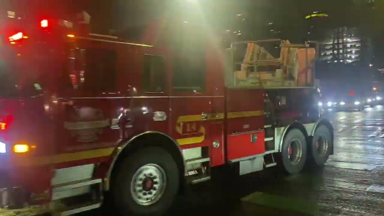 Seattle Fire Department Engine 2 and Ladder 4 Responding Seattle Fire ...