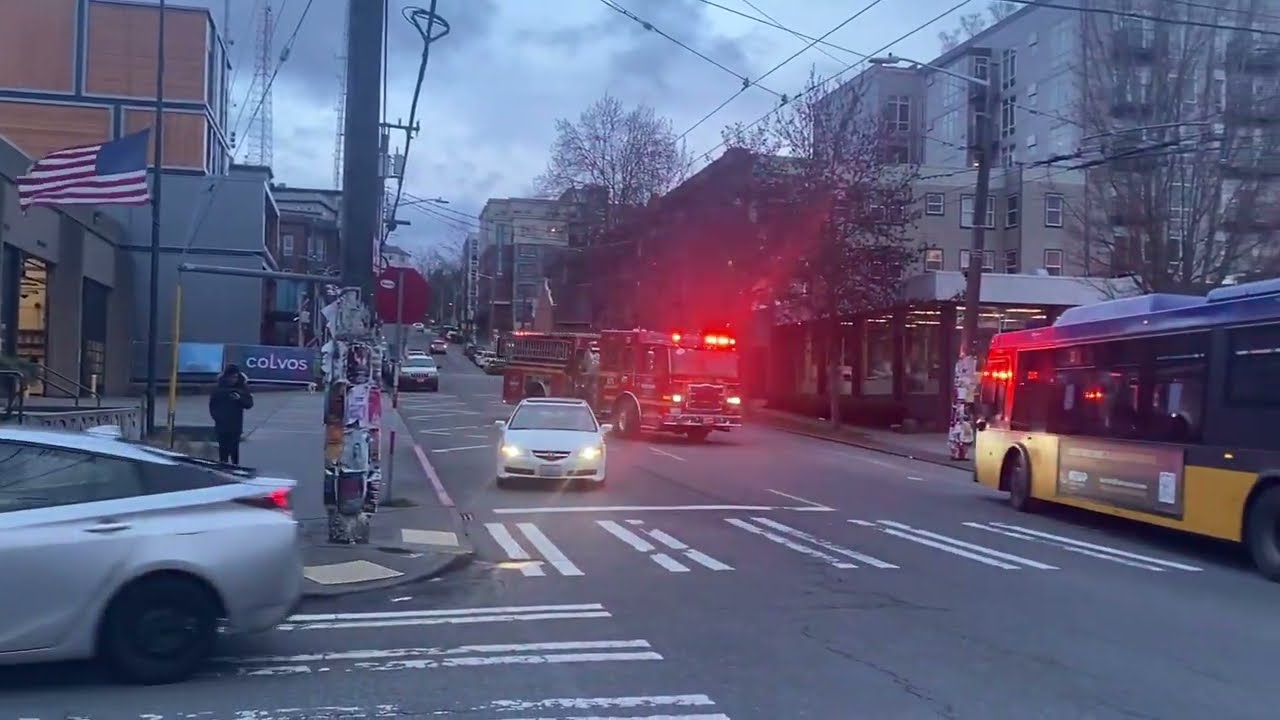 Seattle Fire Department Engine 25 Responding Seattle Fire Department ...